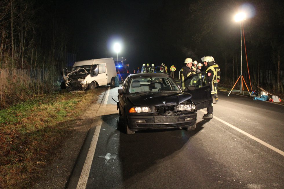 Am Montag, 12.12.2016, ereignete sich auf der Wasserburger Landstraße stadteinwärts ein Auffahrunfall, bei dem vier Personen teilweise schwer verletzt wurden. (Foto: B304.de / Markus Bistrick)