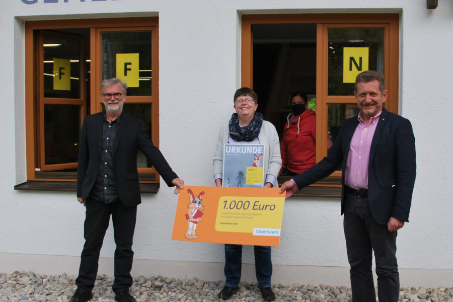 1.000 Euro für Bücherei