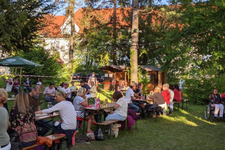 RE-Start des Kleinen Theaters Haar