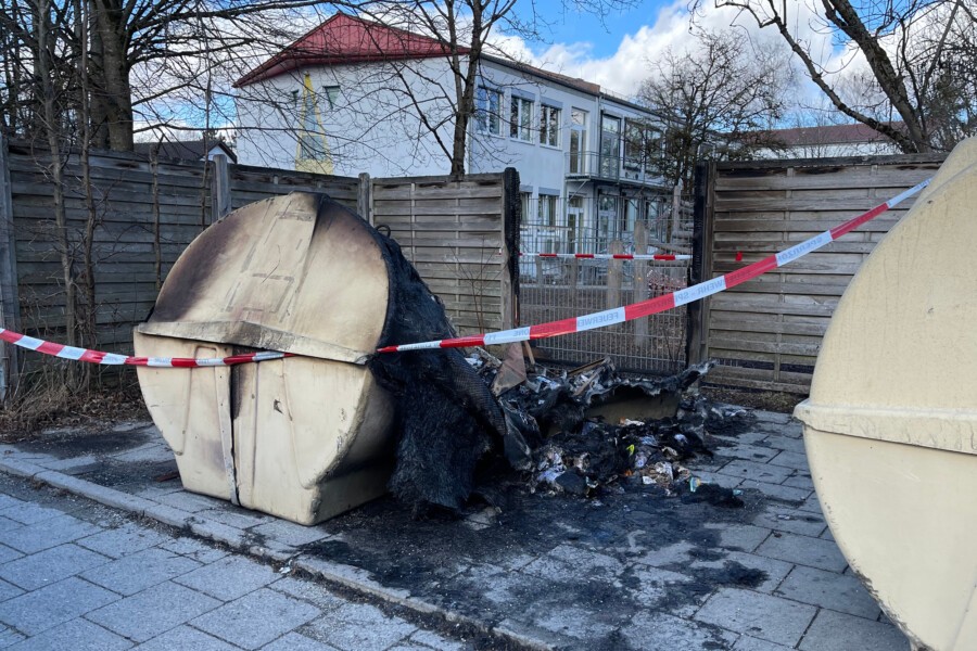 Container in Flammen