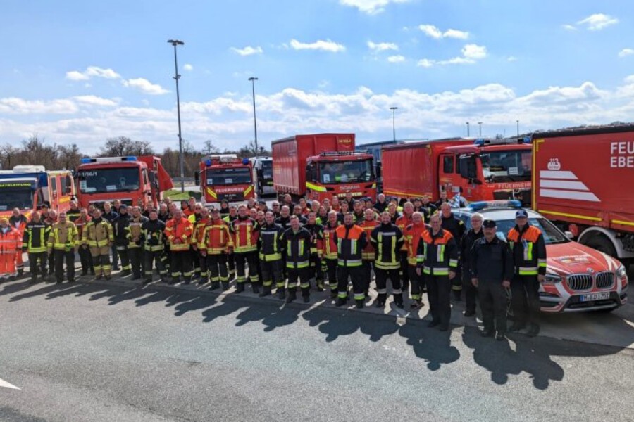 Hilfskonvoi für ukrainische Feuerwehren