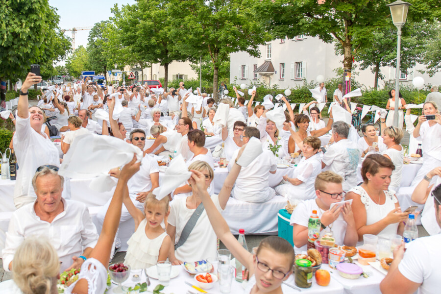 White Dinner am Gutshof