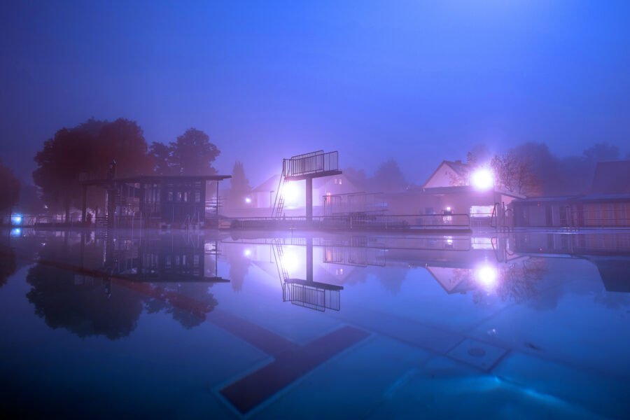 Nachtschwimmen in Haar