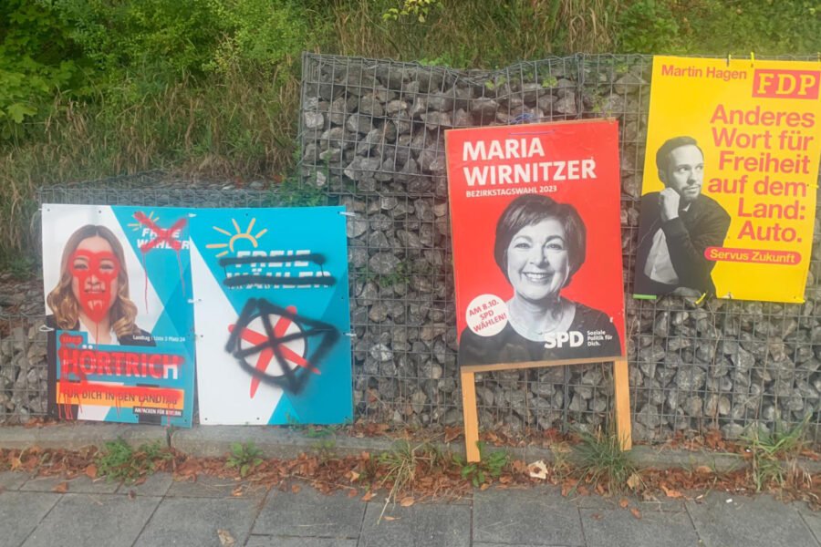 Plakate bleiben