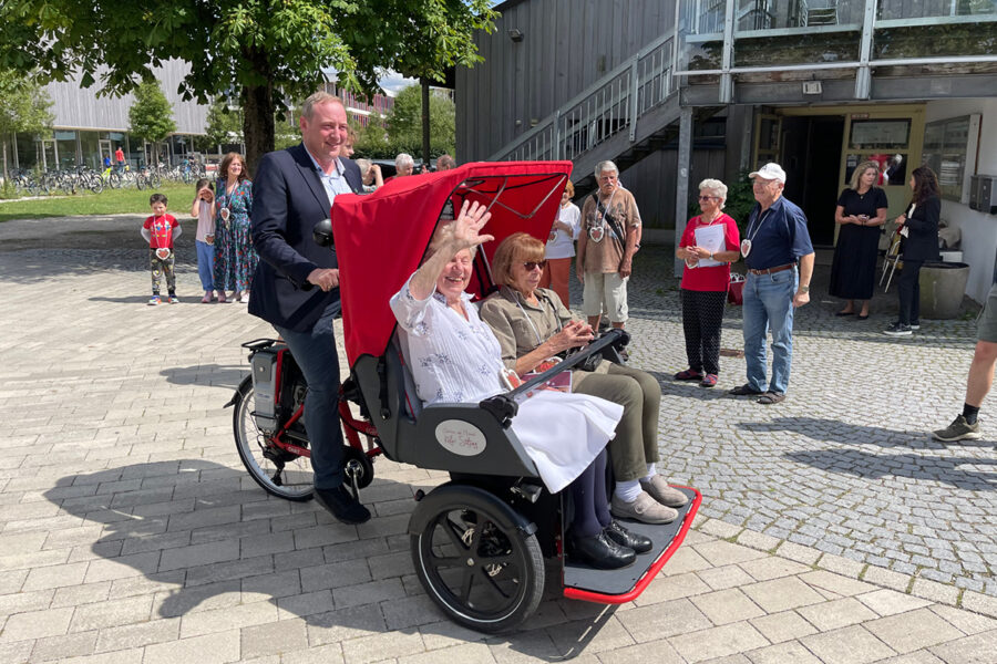 Startschuss für Senioren-Rikscha